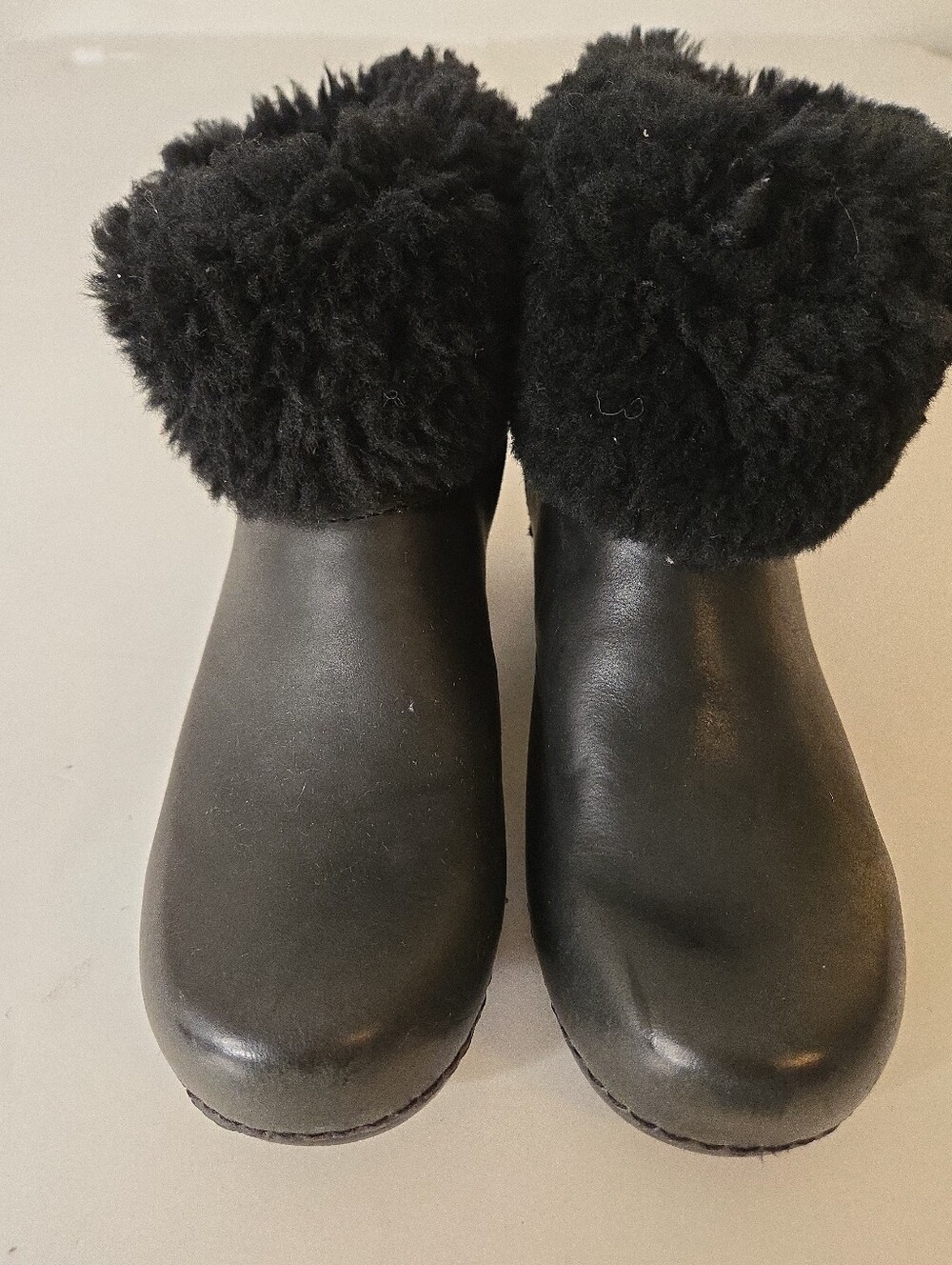 Dansko Stormy Nubuck Leather and Shearling Clog Bootie Size 8/39